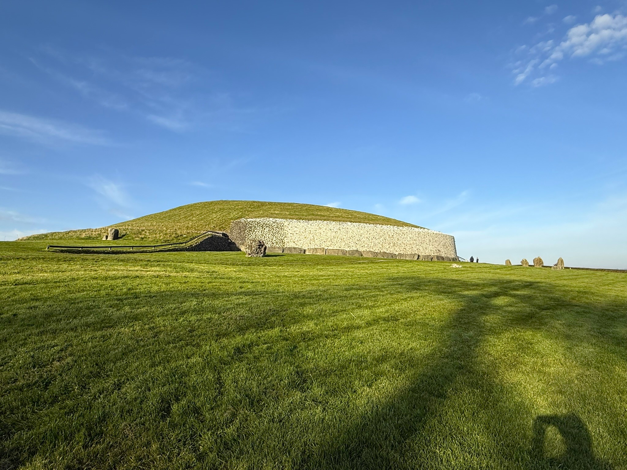 Newgrange passage tomb with its white quartz wall, County Meath