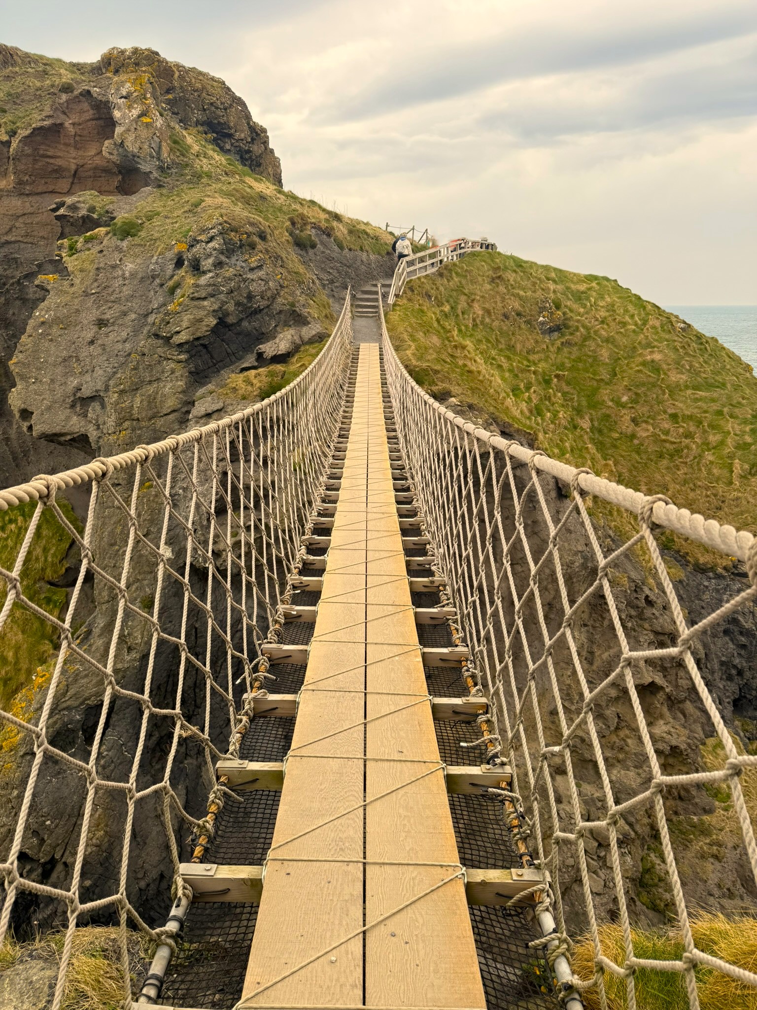 Carrick-a-Rede rope bridge over the Irish Sea